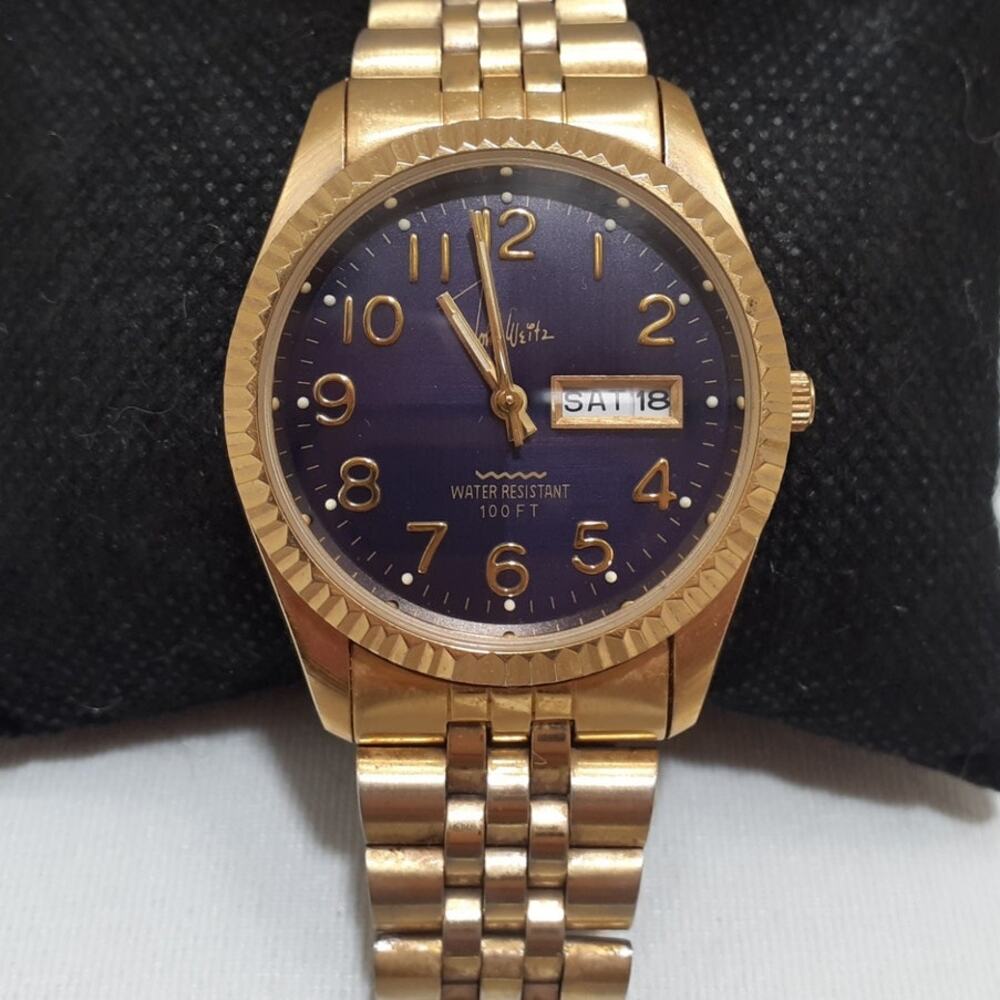 John Weitz Men's Wristwatch Blue Dial Gold Tone Fluted Bezel